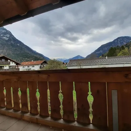 Alpenzauber Lägenhet *